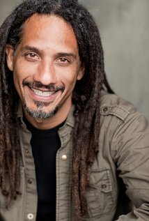 Vernon Courteaux