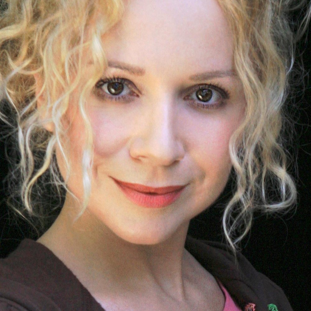 Nina Bell