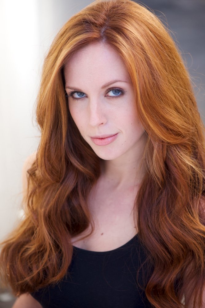 Leigh Nieves