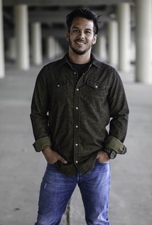 Eric R Salas