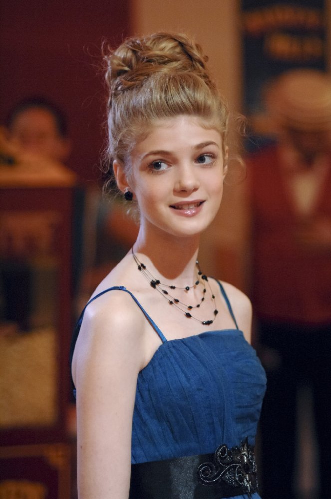 Elena Kampouris
