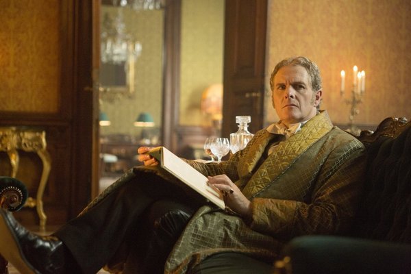 Robert Bathurst
