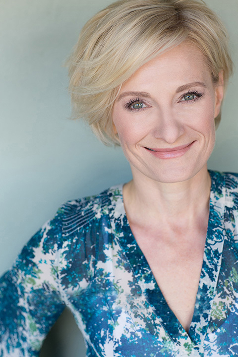 Paula Eliott