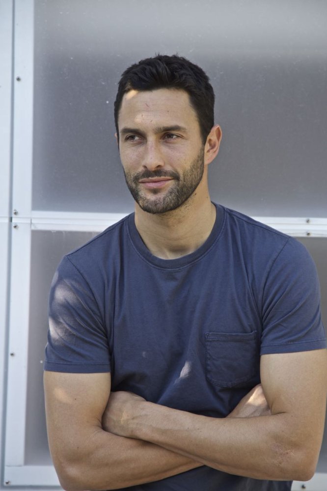Noah Mills