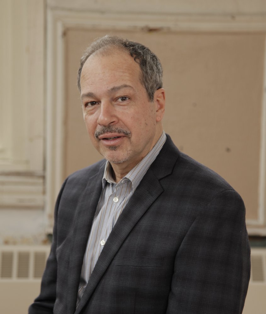 Gilbert Cruz
