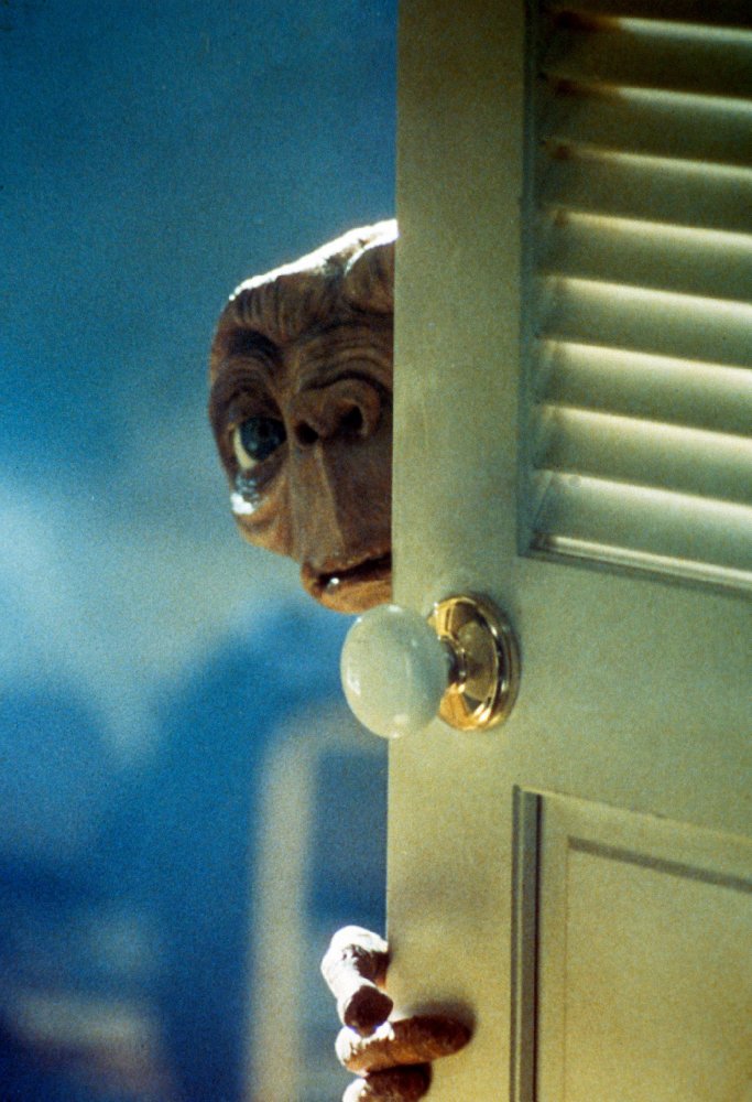 download the new E.T. the Extra-Terrestrial